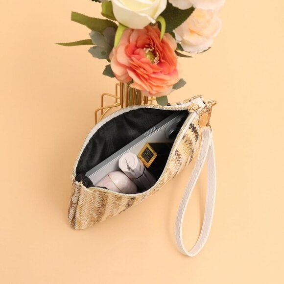 5.5 x 7.8 Inch Lightweight Straw Clutch Bag - Secure Zipper for Essentials - Picture 5 of 6